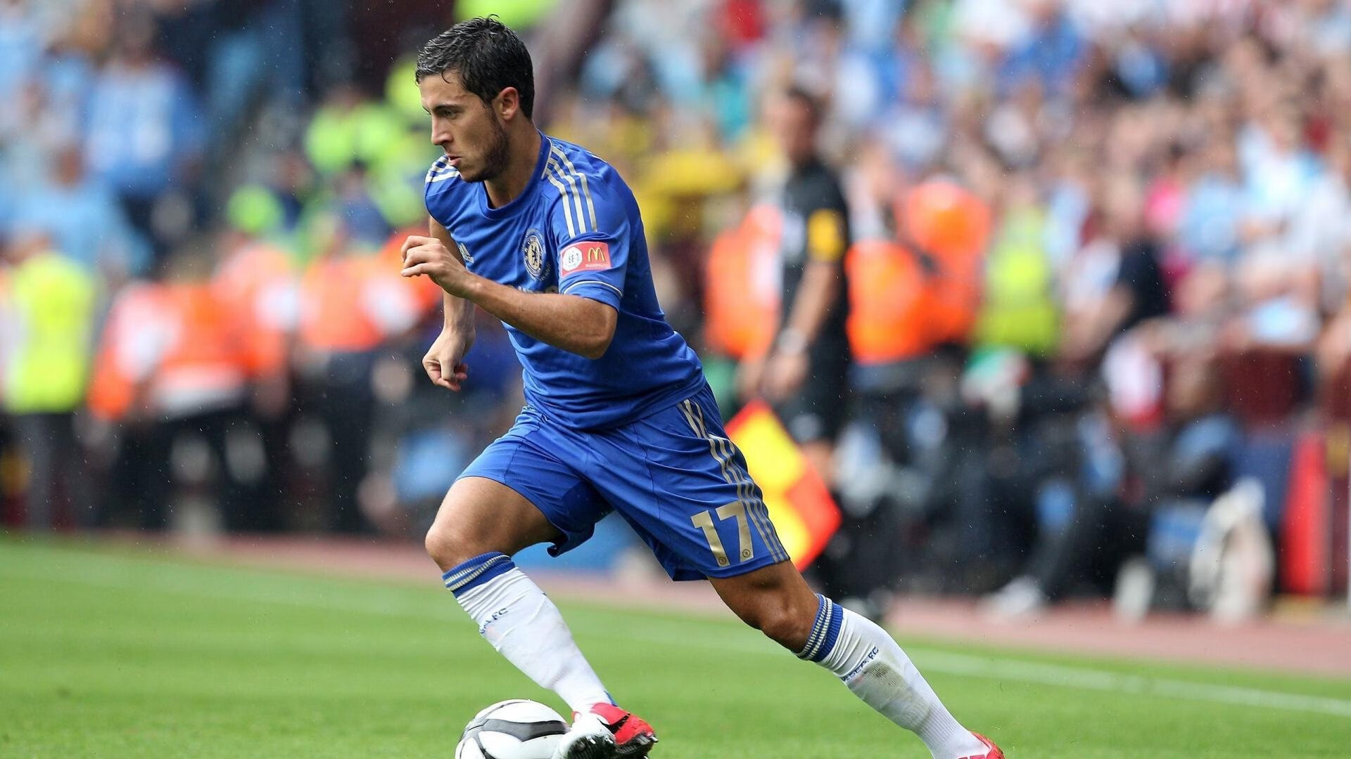 “白色冰原：世界最极端赛段中的速夺瞬间”，白色冰川