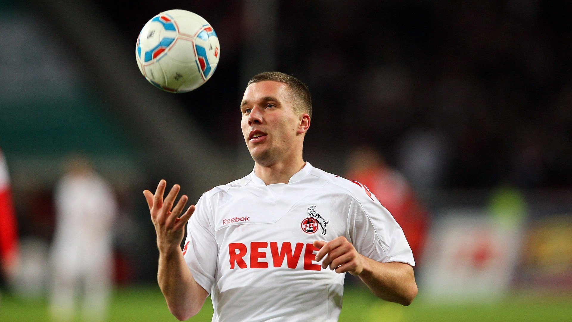 哈兰德新赛季第20球，继续领跑英超射手榜，哈兰德最新转会