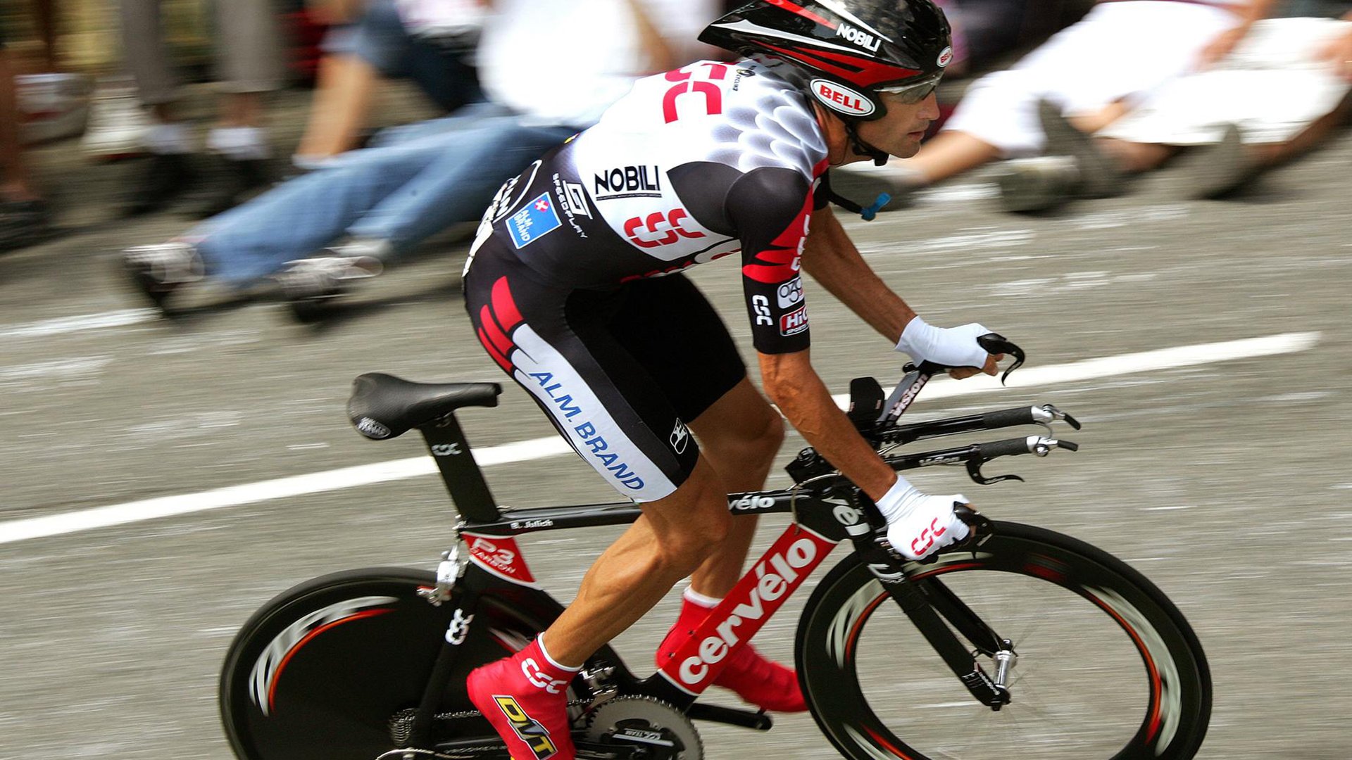 莱比锡3-3平多特，恩昆库和罗伊斯各入一球，莱比锡 多特